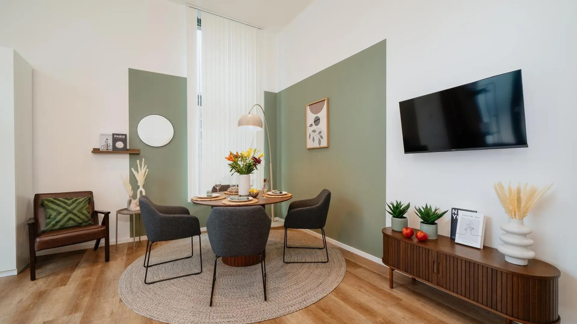 아파트 Homely Berlin - New Build , Near River , Main Station , Family & Business 독일