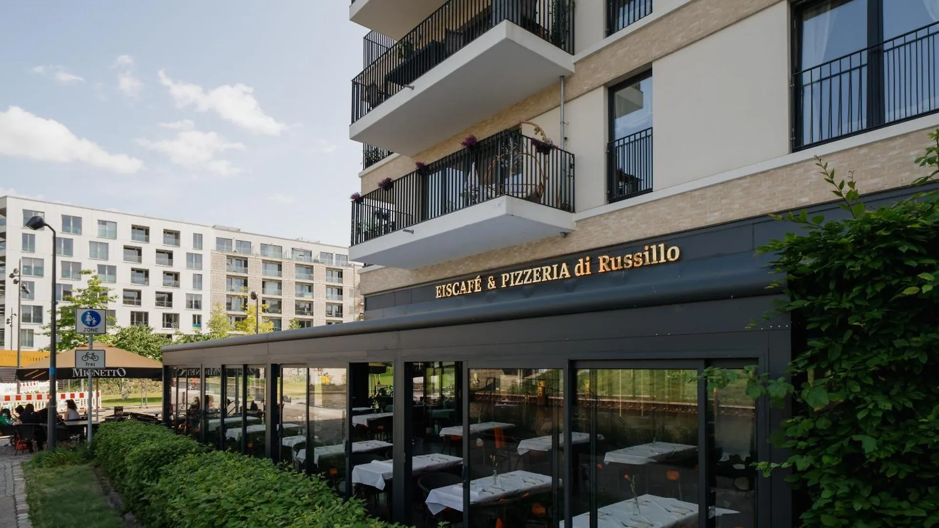 Homely Berlin - New Build , Near River , Main Station , Family & Business