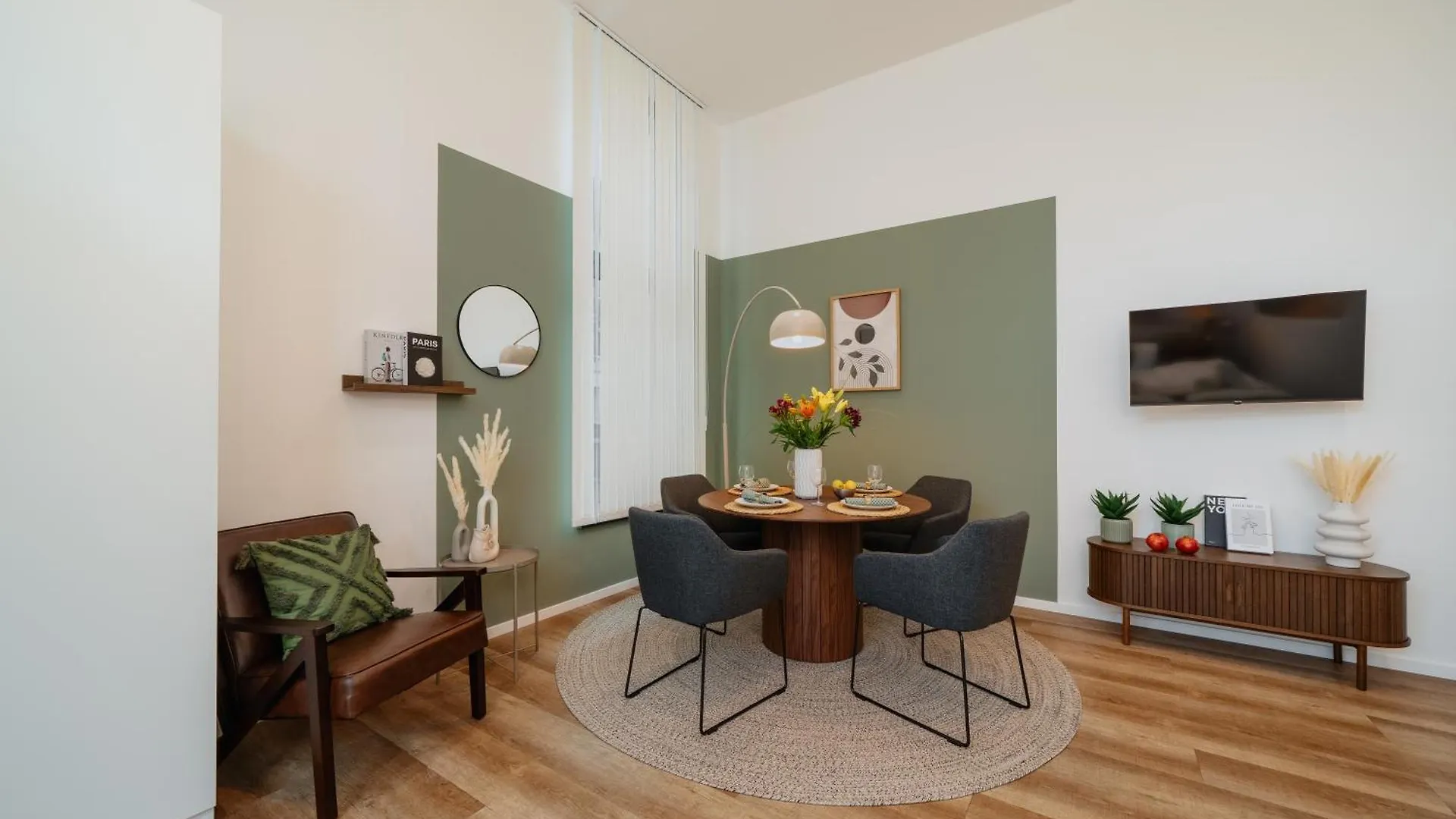 Homely Berlin - New Build , Near River , Main Station , Family & Business