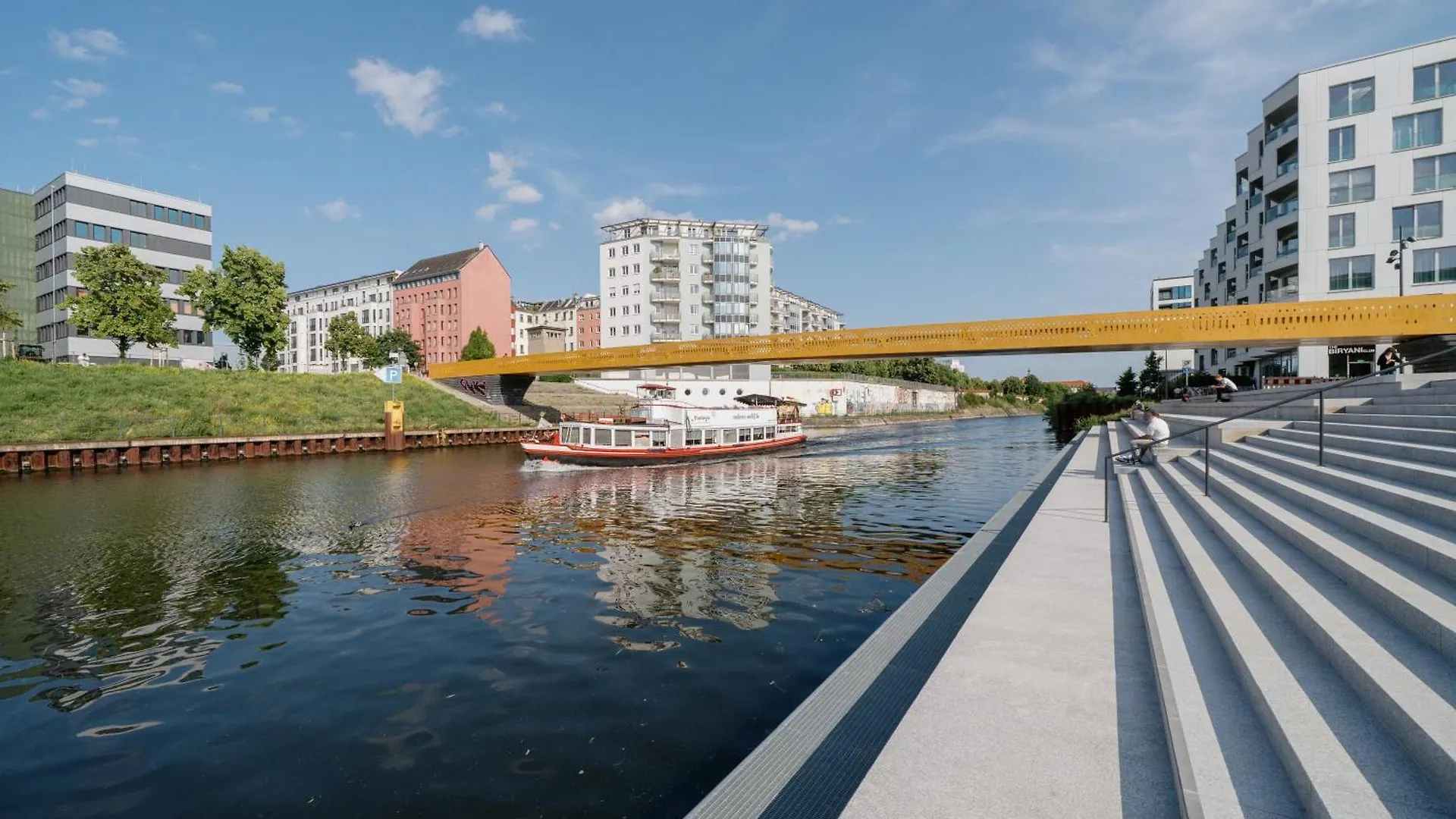 Homely Berlin - New Build , Near River , Main Station , Family & Business